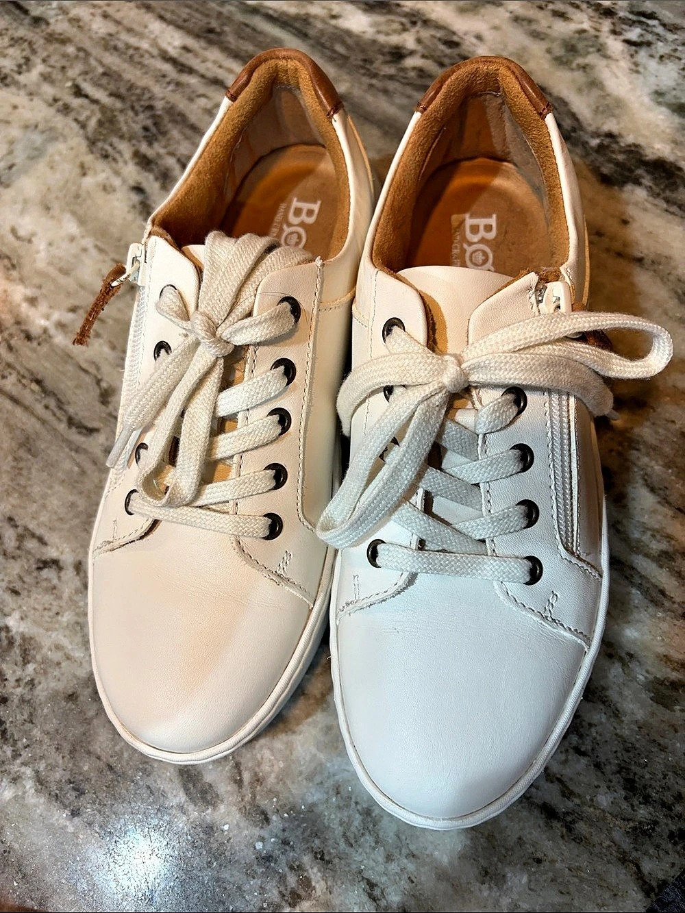Born BRG6101 Leather Sneakers White & Brown US 7